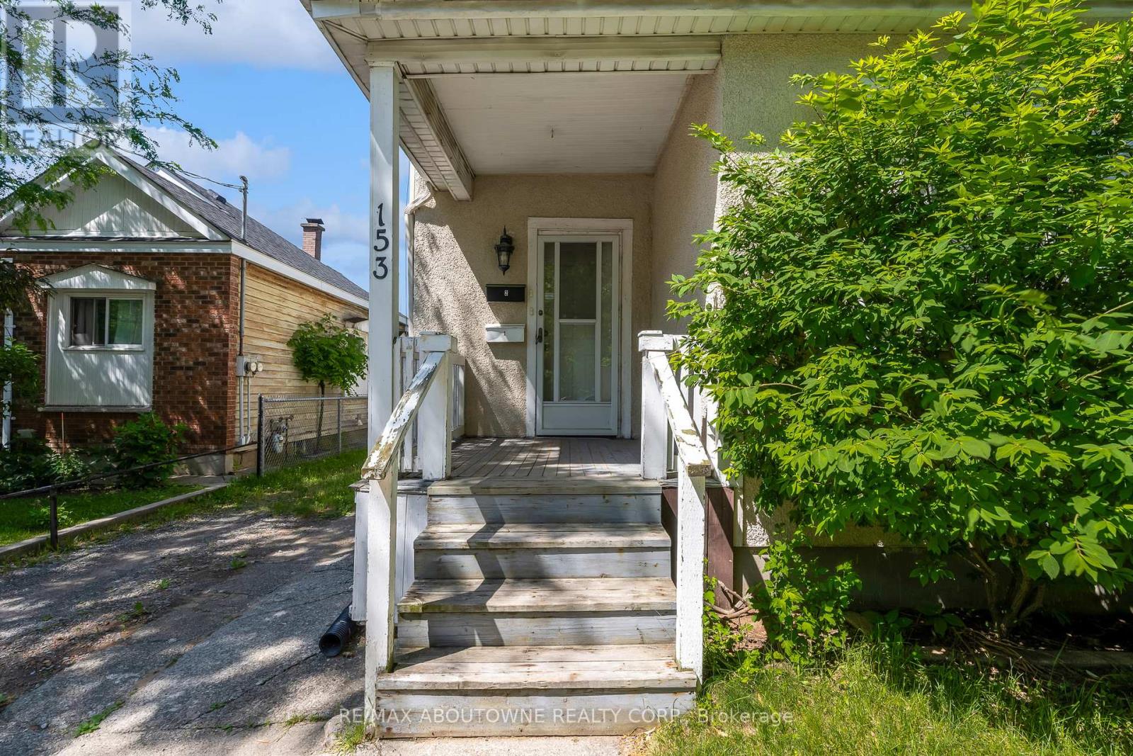 153 Lake Street, St. Catharines, Ontario  L2R 5Y5 - Photo 2 - X13467492