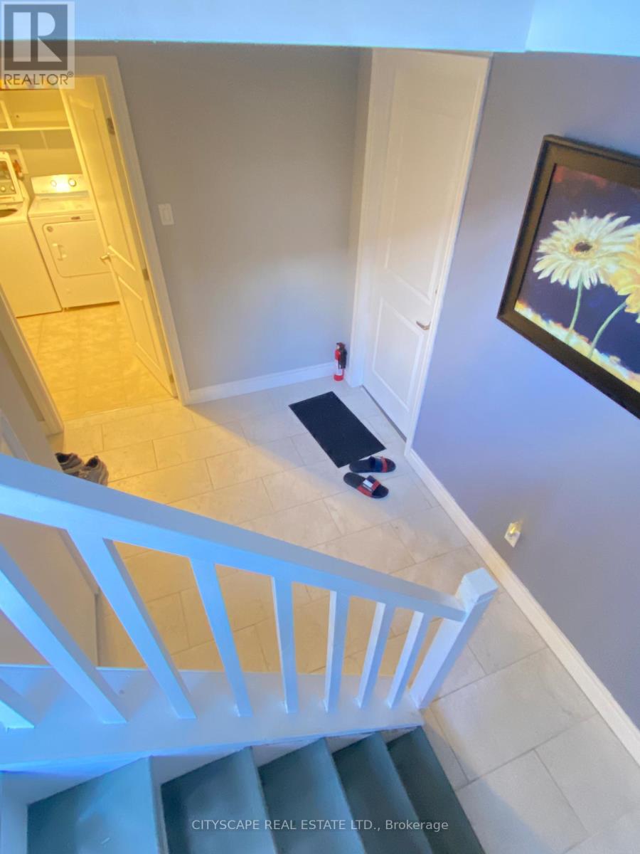 Bsmt A - 135 Bonham Bsmt Boulevard, Mississauga, Ontario  L5M 1C8 - Photo 6 - W13467404
