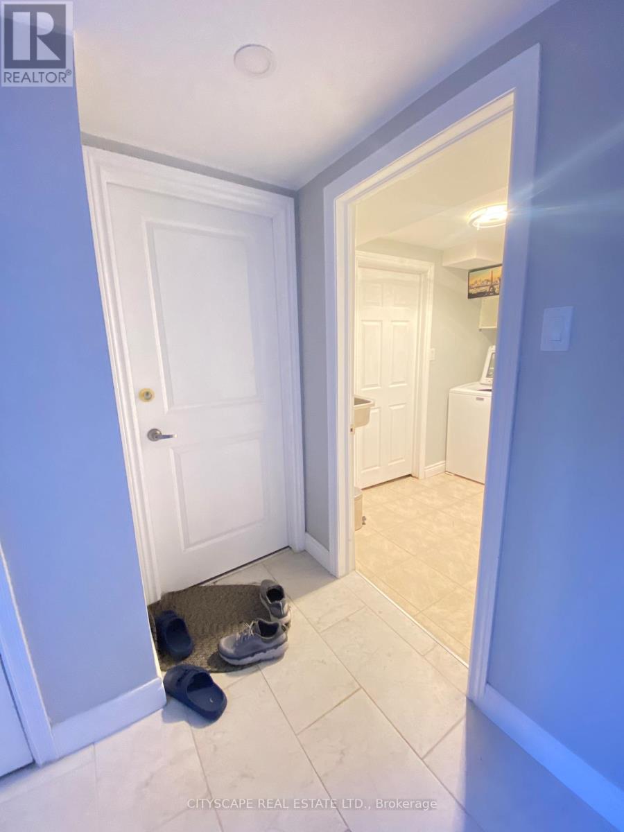 Bsmt A - 135 Bonham Bsmt Boulevard, Mississauga, Ontario  L5M 1C8 - Photo 8 - W13467404