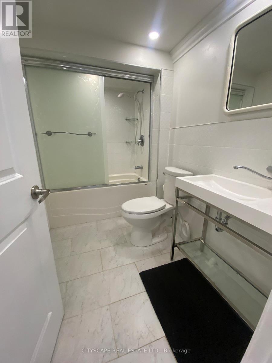 Bsmt A - 135 Bonham Bsmt Boulevard, Mississauga, Ontario  L5M 1C8 - Photo 33 - W13467404