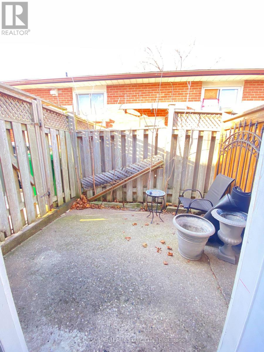 Bsmt A - 135 Bonham Bsmt Boulevard, Mississauga, Ontario  L5M 1C8 - Photo 12 - W13467404