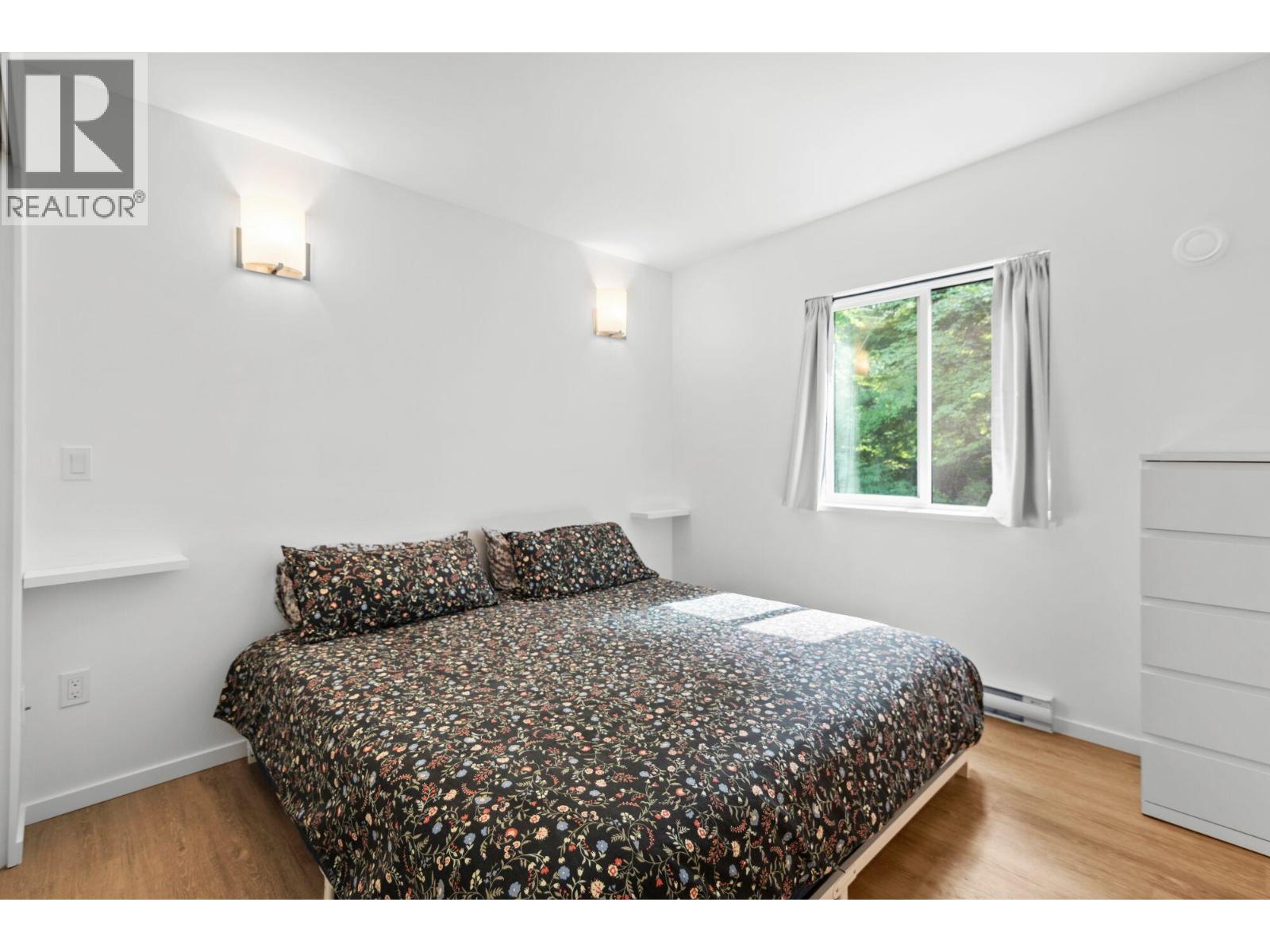 5792 Tillicum Bay Road, Sechelt, British Columbia  V7Z 0C7 - Photo 18 - R3137808