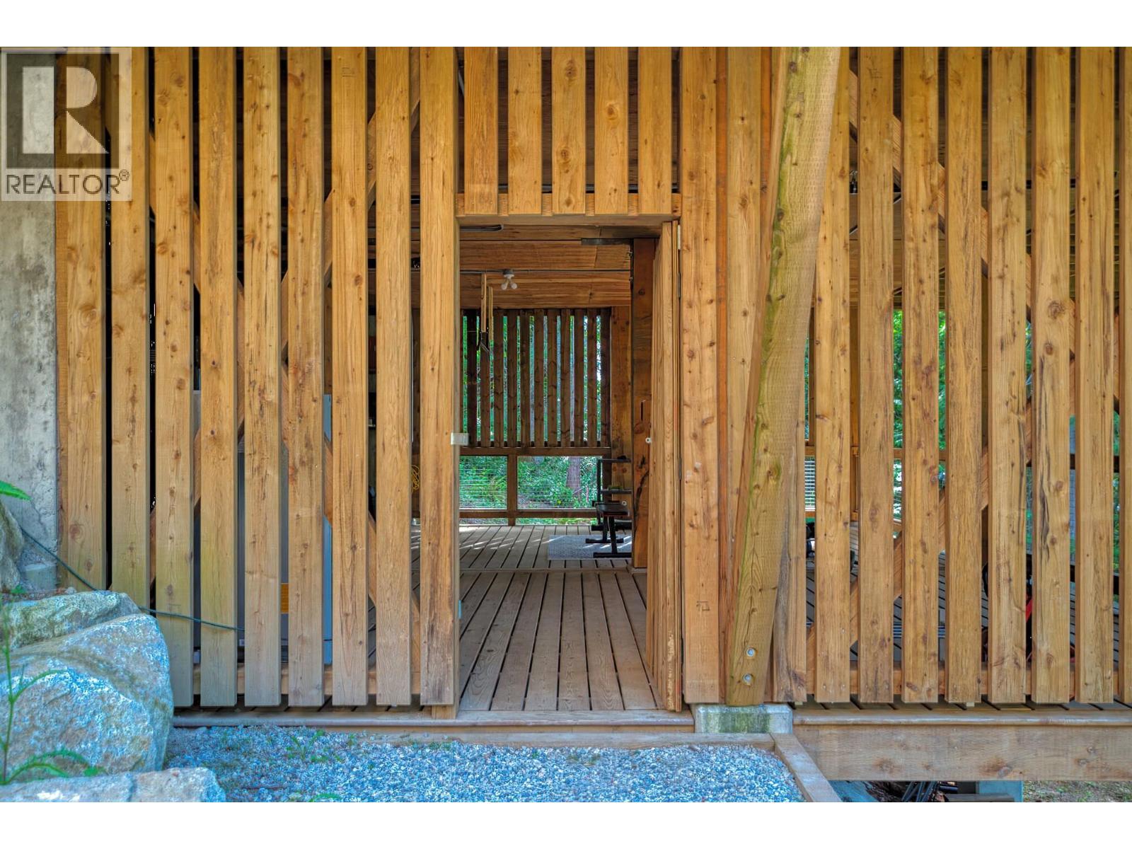 5792 Tillicum Bay Road, Sechelt, British Columbia  V7Z 0C7 - Photo 27 - R3137808