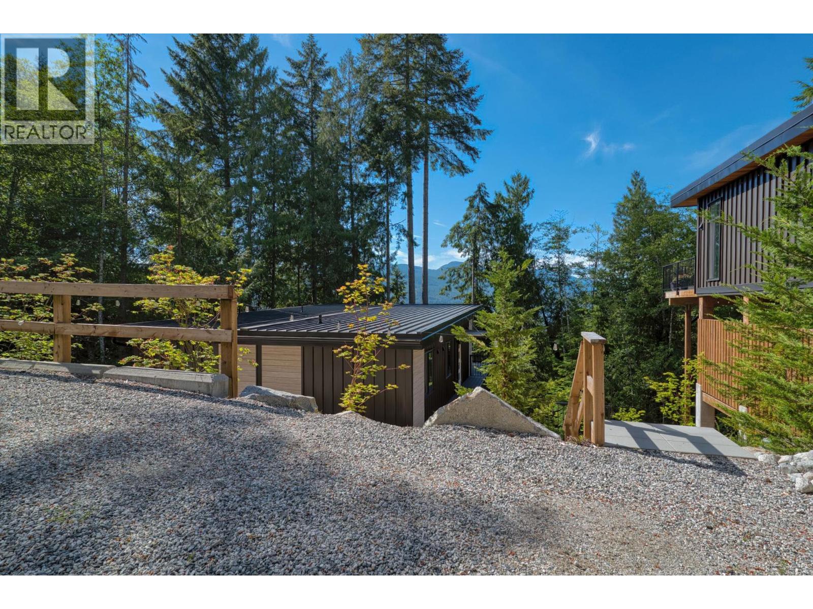 5792 Tillicum Bay Road, Sechelt, British Columbia  V7Z 0C7 - Photo 38 - R3137808