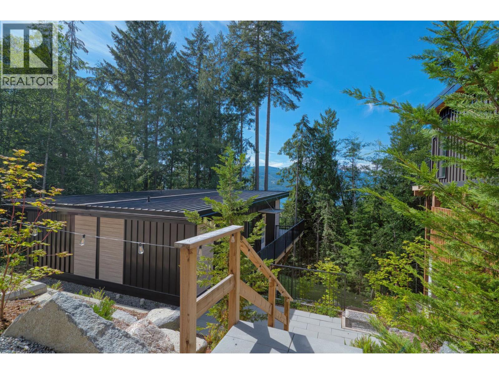 5792 Tillicum Bay Road, Sechelt, British Columbia  V7Z 0C7 - Photo 5 - R3137808