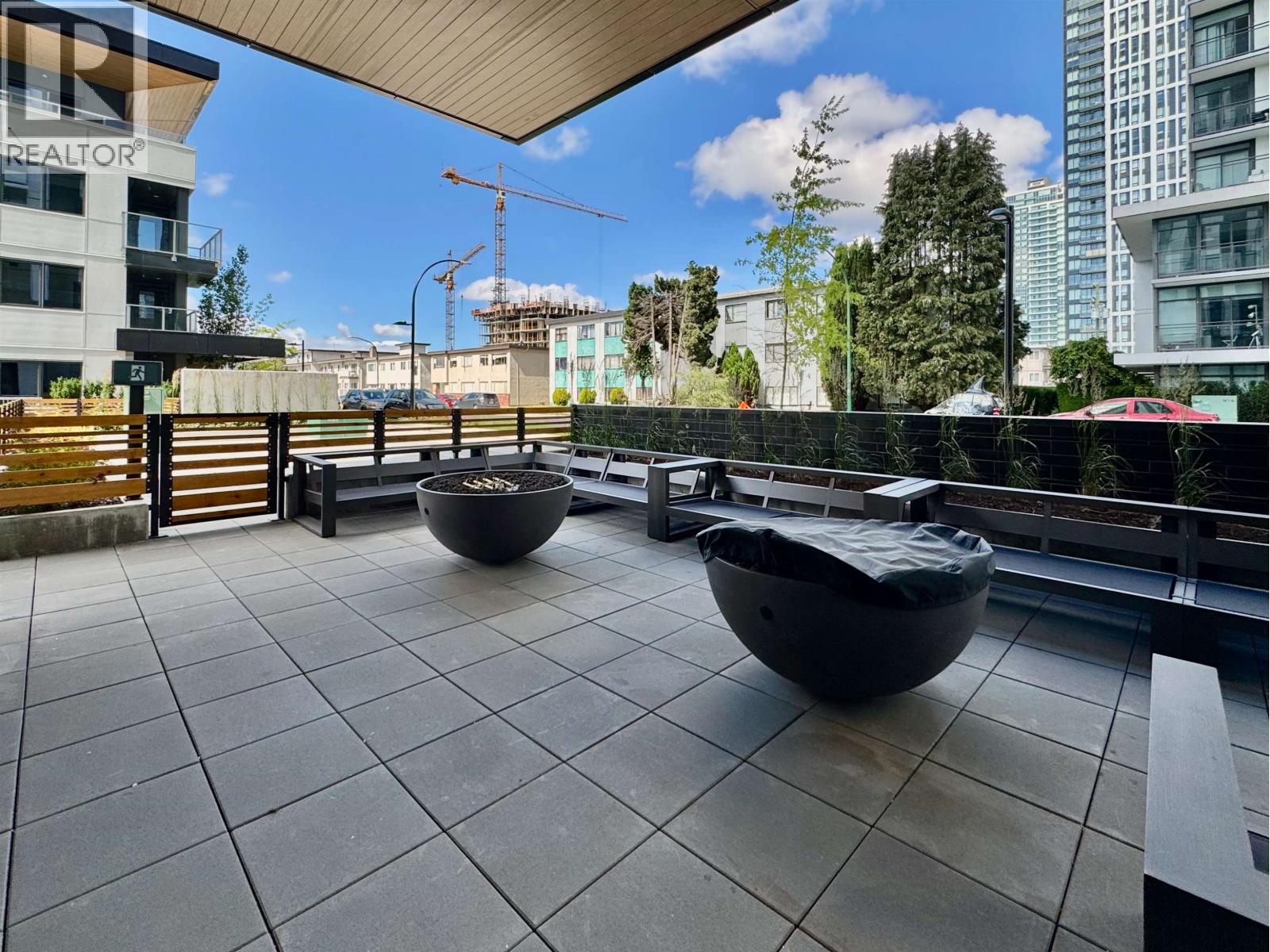 4** 6608 Sussex Avenue Avenue, Burnaby, British Columbia  V5C 0L9 - Photo 28 - R3137574