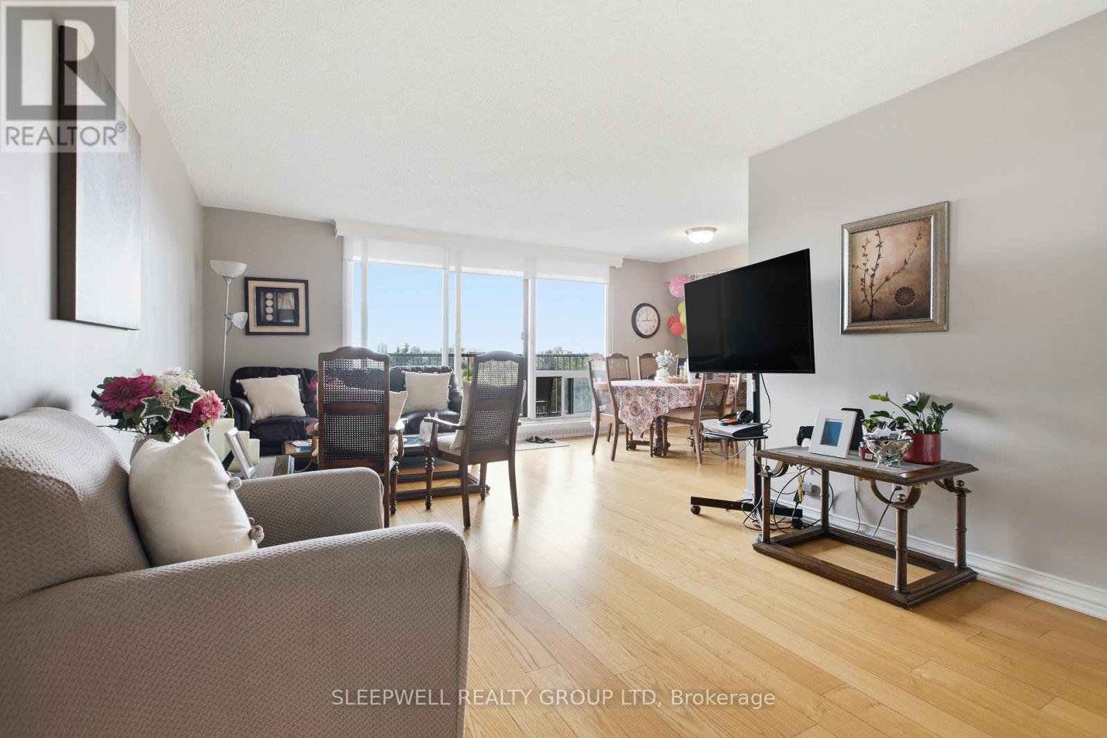 712 - 665 Bathgate Drive, Ottawa, Ontario K1K 3Y4 - Photo 4 - X13467654