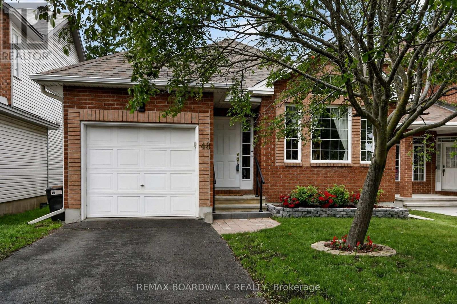 48 Maricona Way, Ottawa, Ontario K2T 1H2 - Photo 2 - X13467674