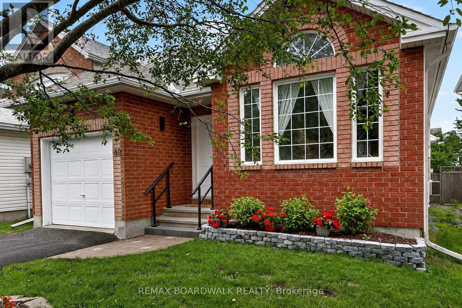 48 Maricona Way, Ottawa, Ontario K2T 1H2 - Photo 5 - X13467674