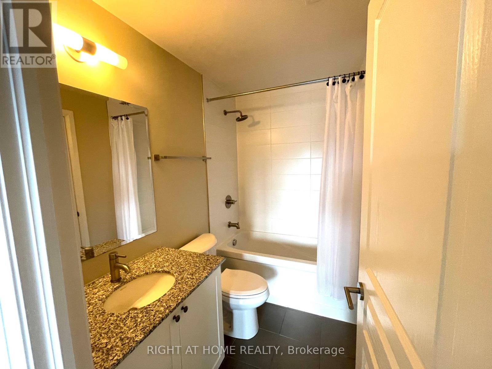 708 - 118 Holmwood Avenue, Ottawa, Ontario K1S 5J5 - Photo 11 - X13465728