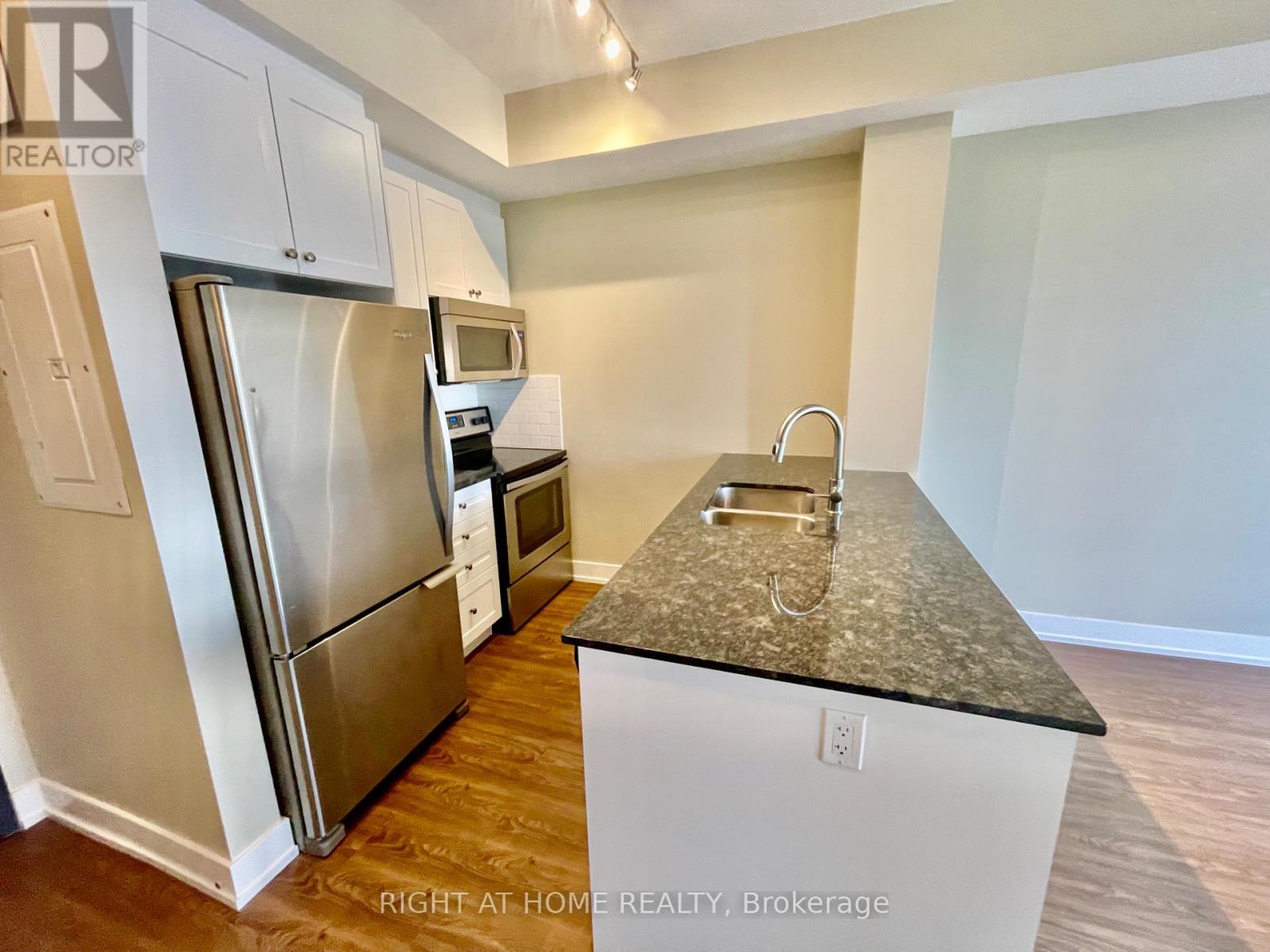 708 - 118 Holmwood Avenue, Ottawa, Ontario K1S 5J5 - Photo 5 - X13465728