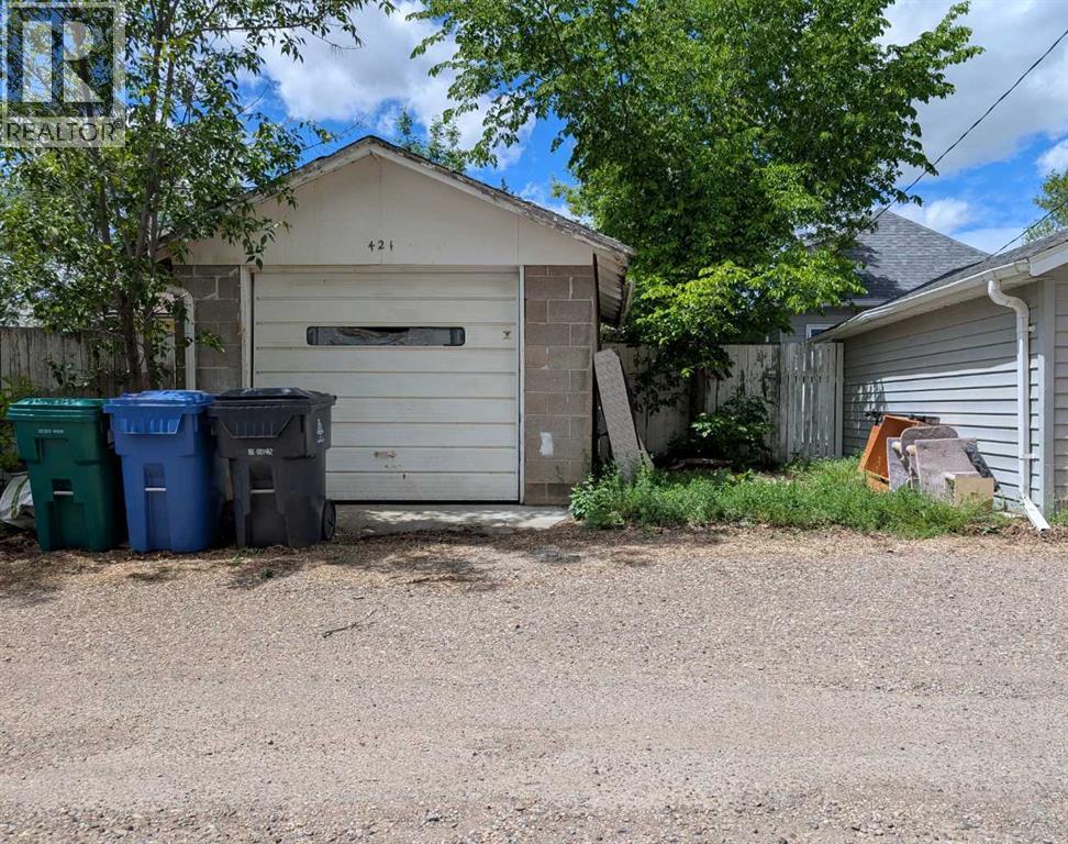 421 12 Street N, Lethbridge, Alberta T1H 2G6 - Photo 37 - A2318974