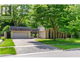 166 CASTLE Crescent, oakville, Ontario