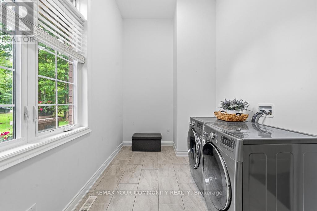 38 Windermere Circle, Tay, Ontario  L4R 0C3 - Photo 32 - S12889472