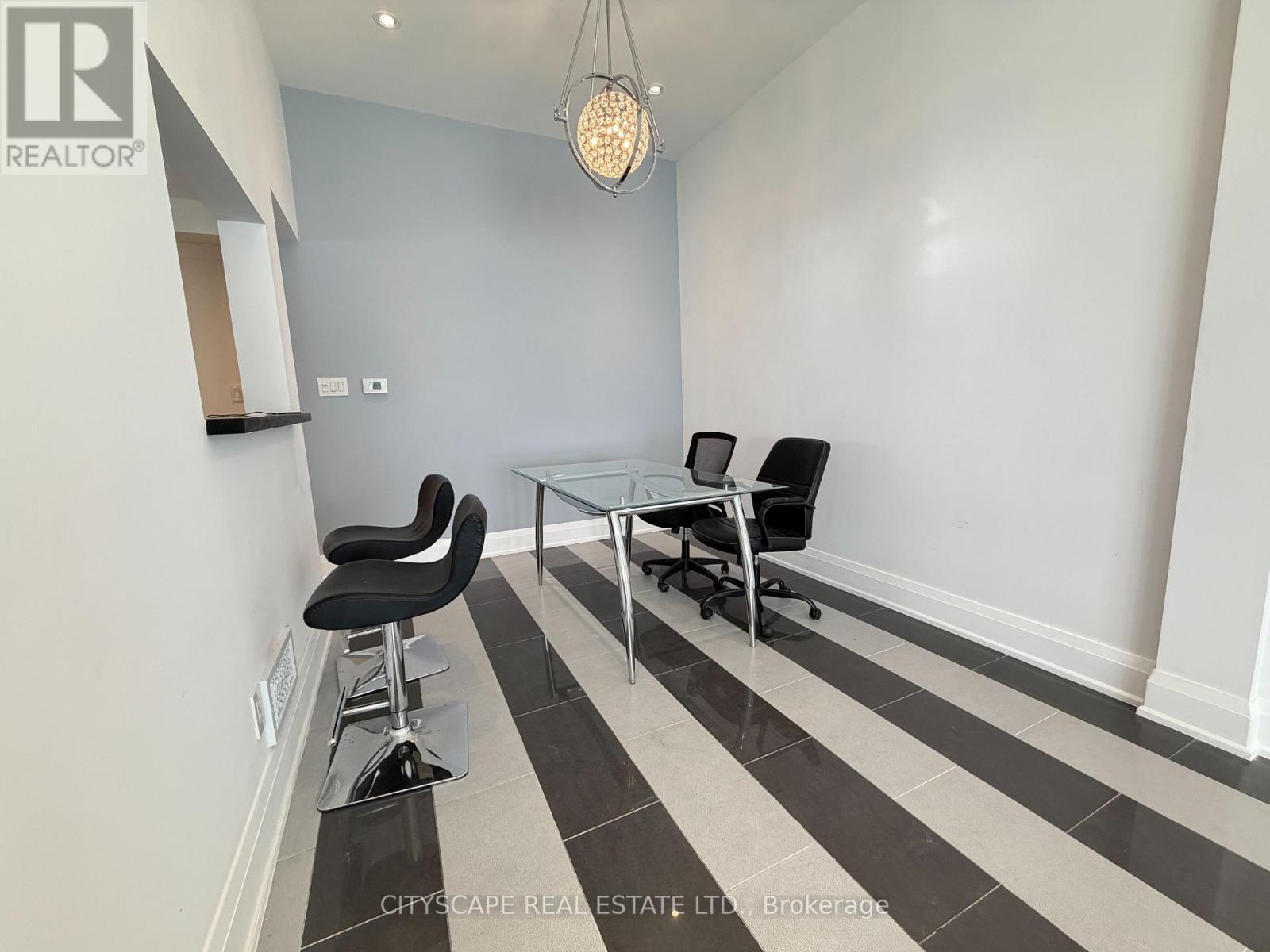 Upper - 135 Bonham Boulevard, Mississauga, Ontario  L5M 1C8 - Photo 10 - W13462010