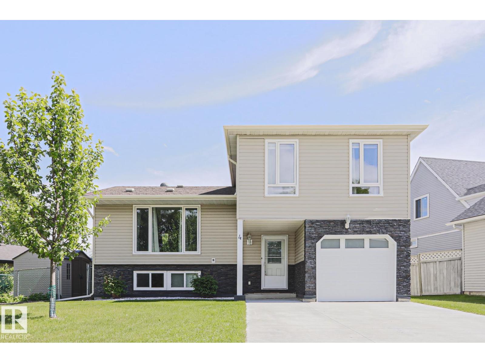 4 GOEBEL CL, Spruce Grove, Alberta