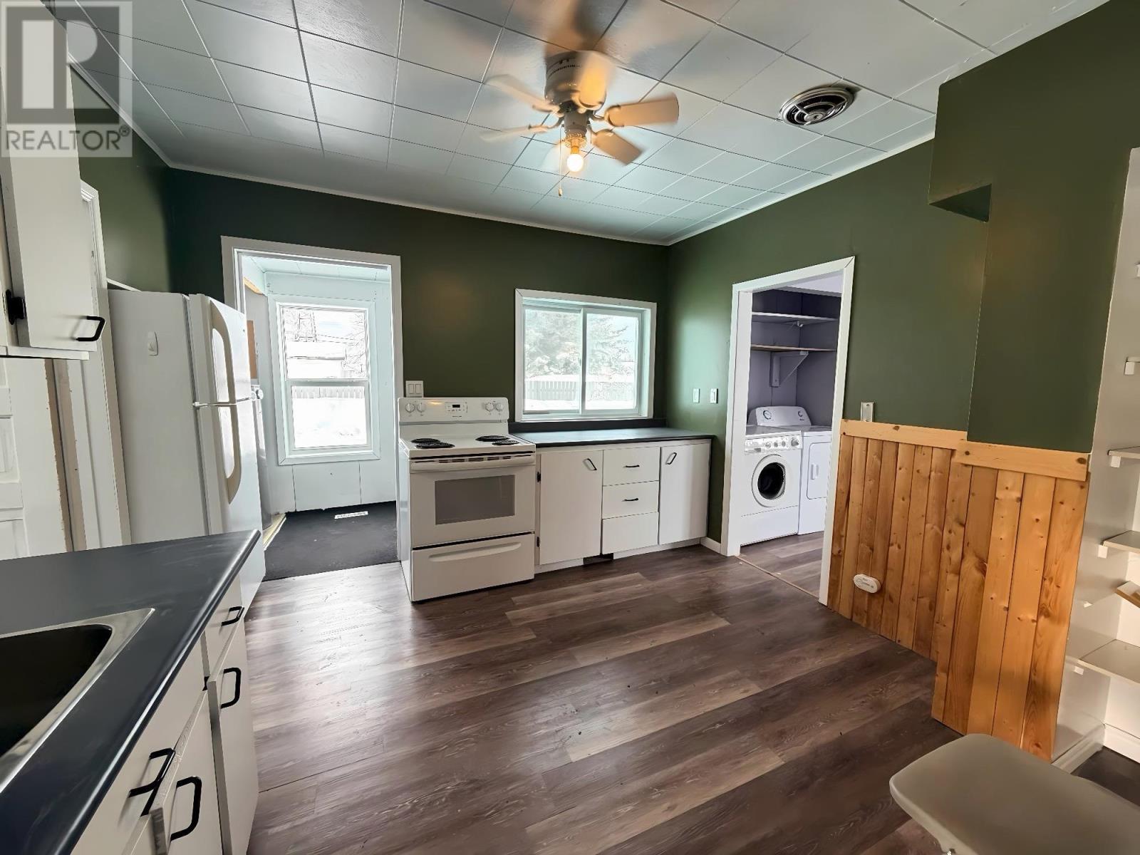 107 Beamish Ave E, Geraldton, Ontario  P0T 1M0 - Photo 3 - TB2601600
