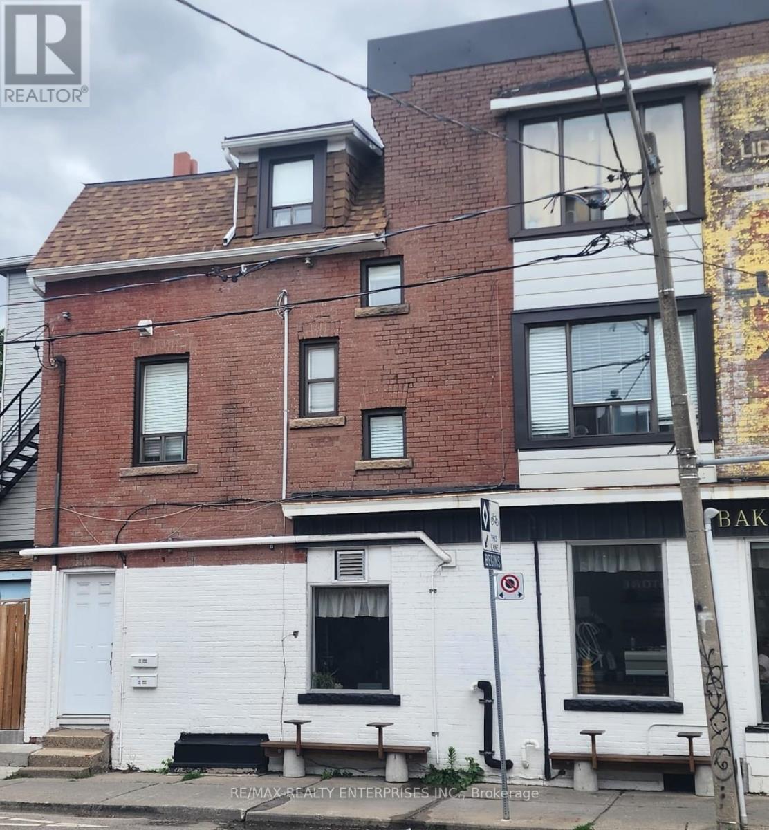 488 LOGAN AVENUE - Photo 2