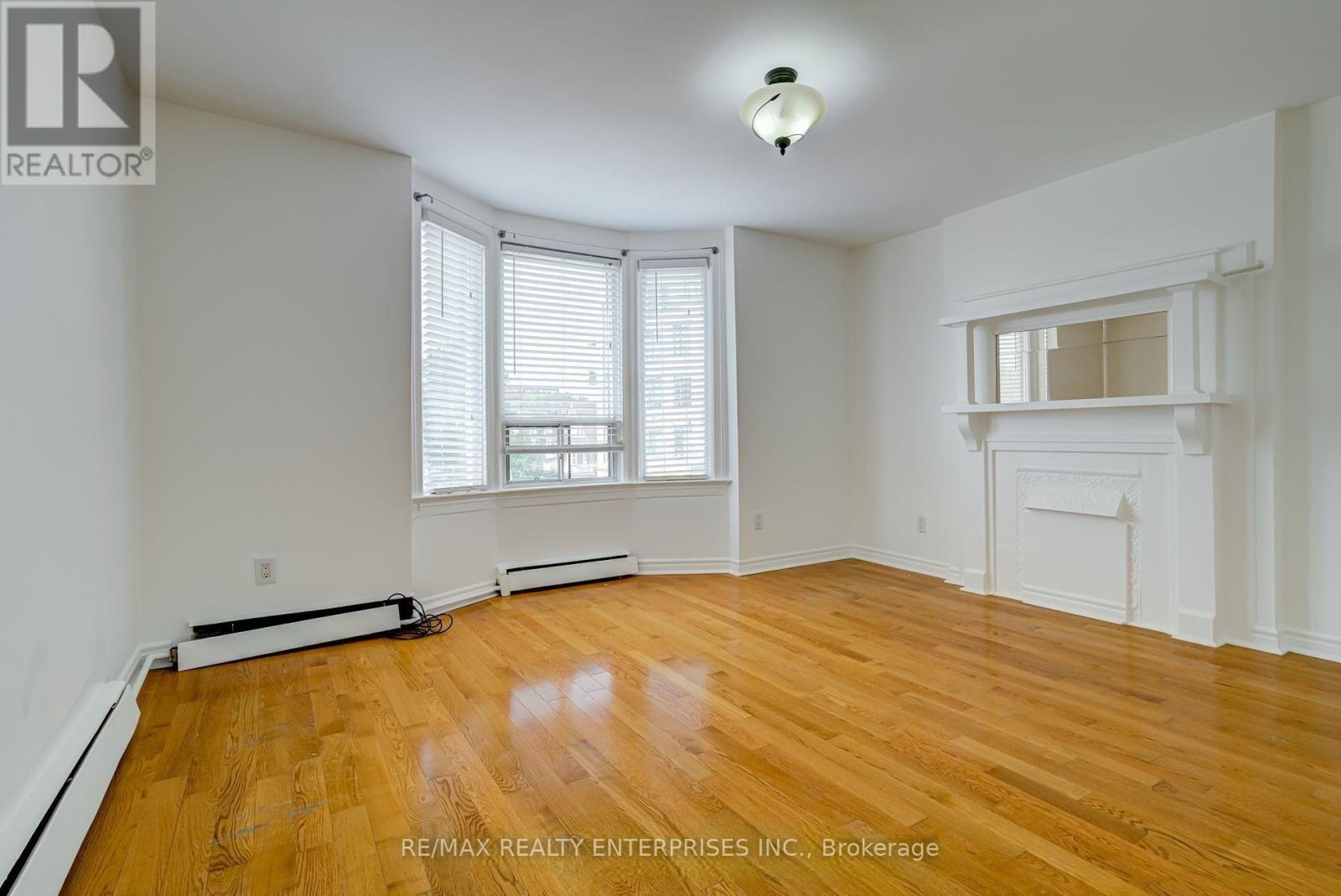488 LOGAN AVENUE - Photo 6