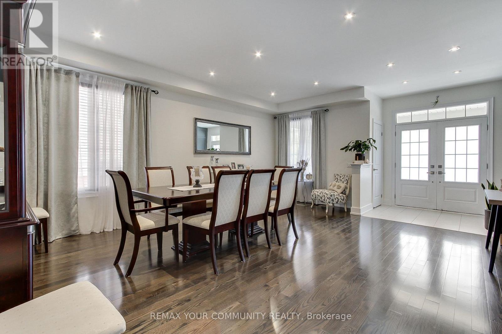 26 Hodgson Road N, Bradford West Gwillimbury, Ontario  L3Z 0V4 - Photo 7 - N13467564
