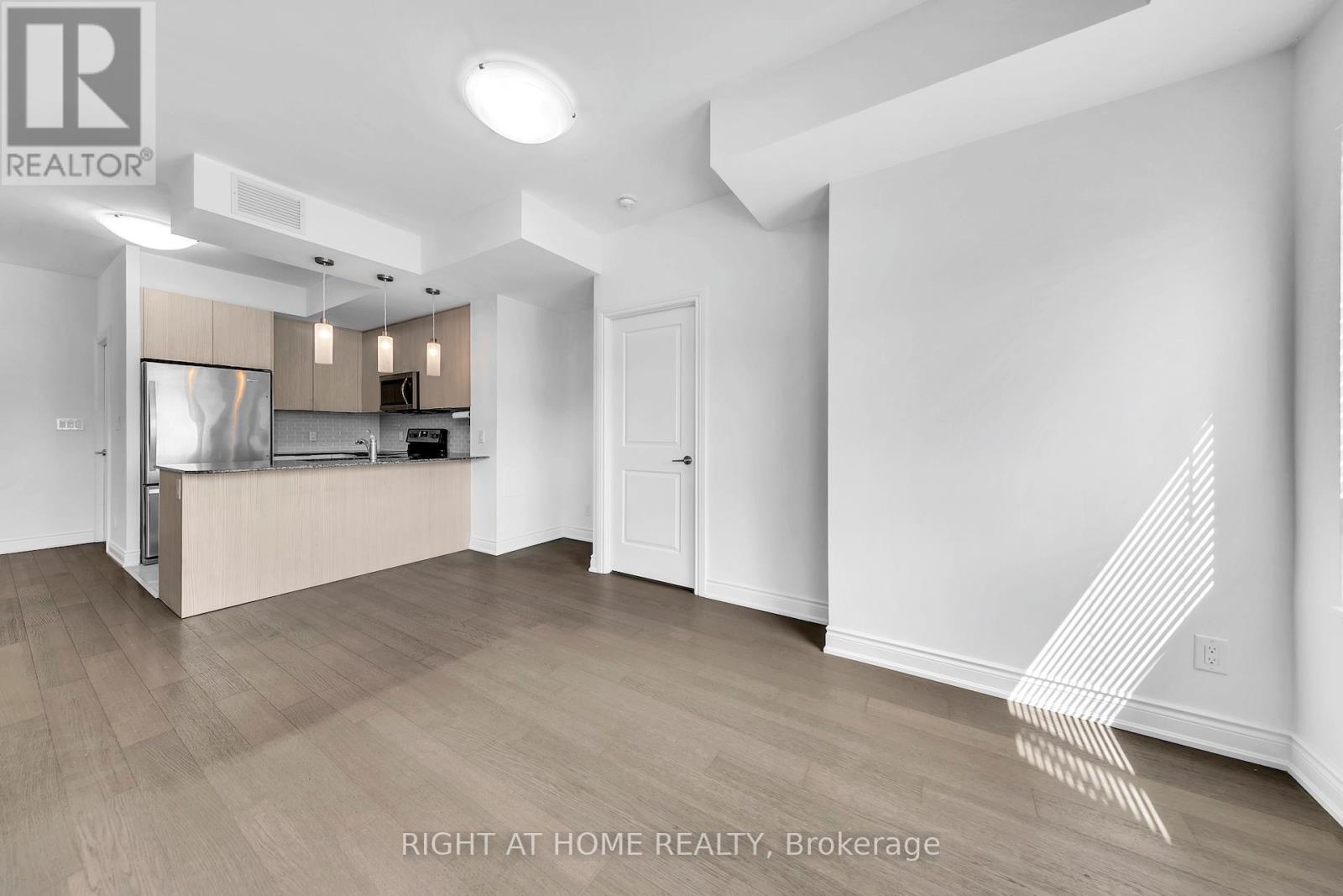 316 - 86 Woodbridge Avenue, Vaughan, Ontario  L4L 0E4 - Photo 6 - N13467628