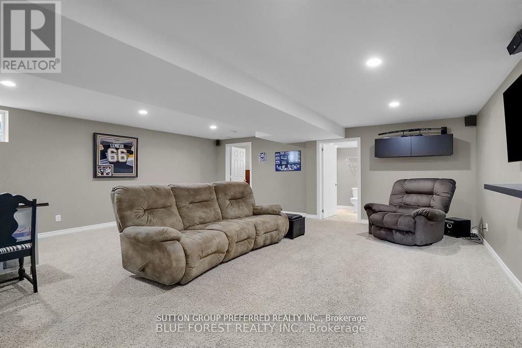 284 Exmouth Circle, London East, Ontario  N5V 5G6 - Photo 4 - X13467692