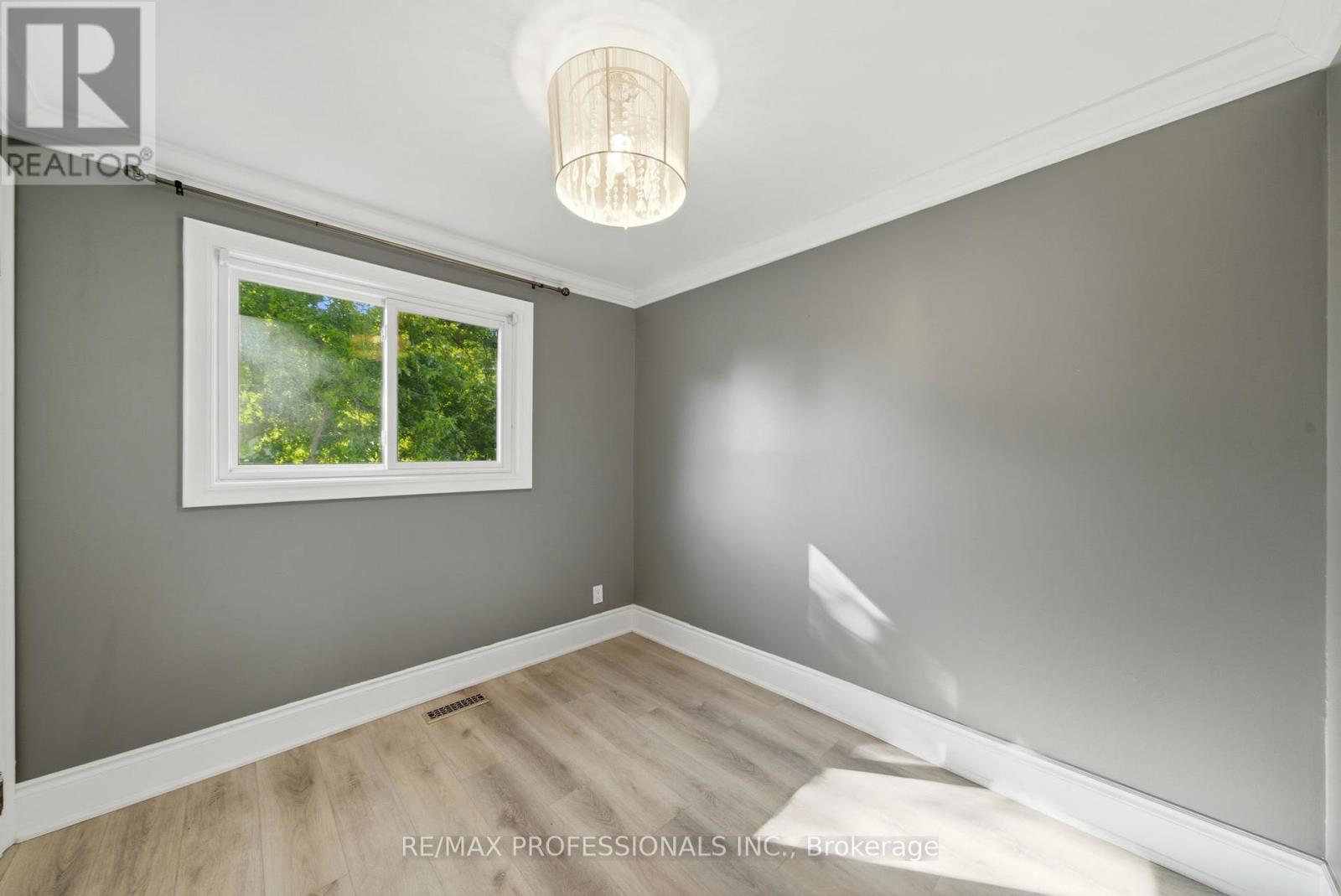 6 - 141 Ripley Court, Oakville, Ontario  L6H 1H2 - Photo 9 - W13467542