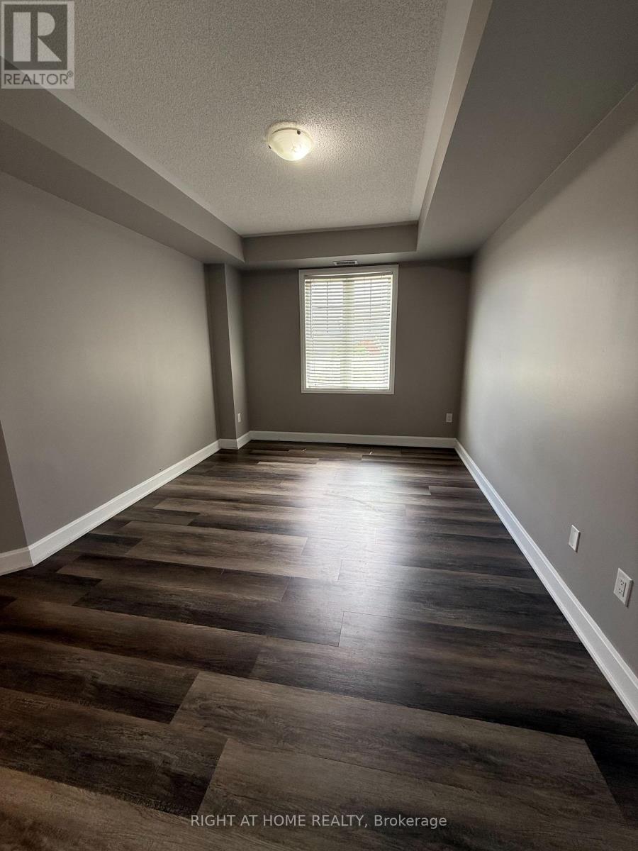 301 - 263 Georgian Drive, Oakville, Ontario  L6H 0L2 - Photo 16 - W13467602