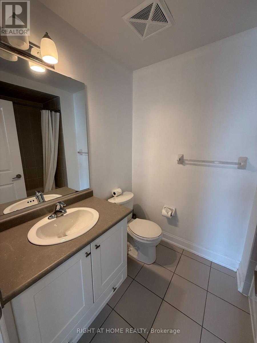 301 - 263 Georgian Drive, Oakville, Ontario  L6H 0L2 - Photo 22 - W13467602