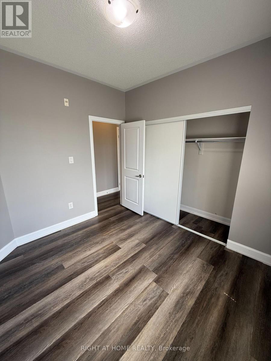 301 - 263 Georgian Drive, Oakville, Ontario  L6H 0L2 - Photo 23 - W13467602
