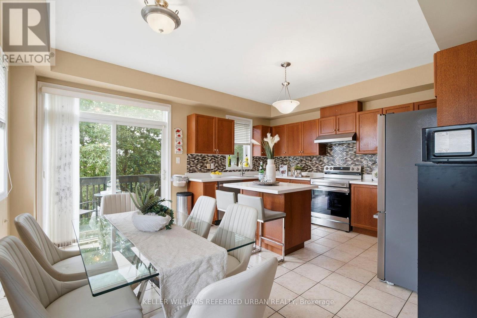 34 Lambrinos Lane, Toronto, Ontario  M3N 0A1 - Photo 14 - W13467606