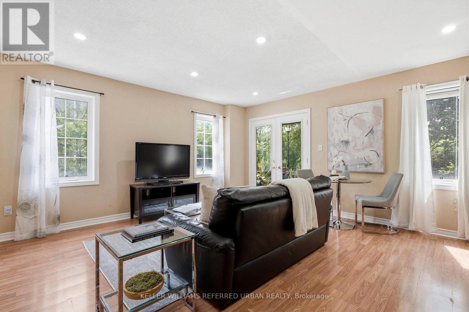 34 Lambrinos Lane, Toronto, Ontario  M3N 0A1 - Photo 5 - W13467606