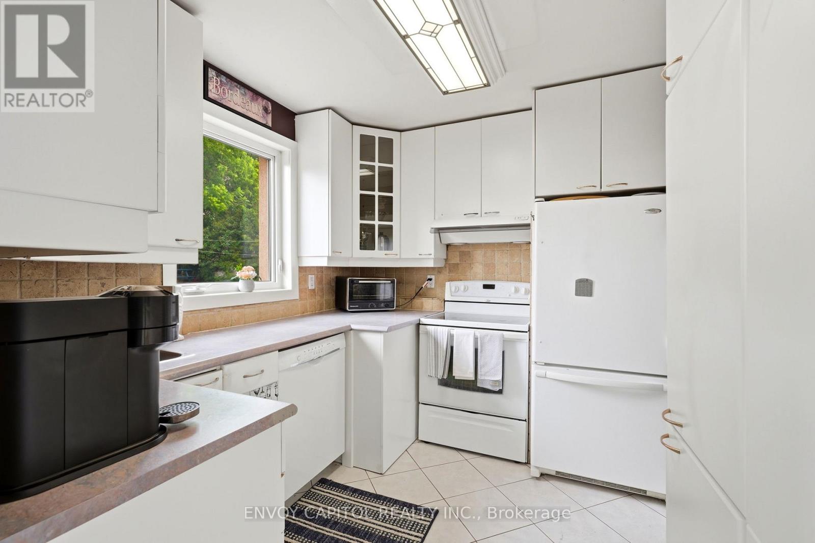 26 Deevale Road, Toronto, Ontario  M3M 1Z3 - Photo 11 - W13467680