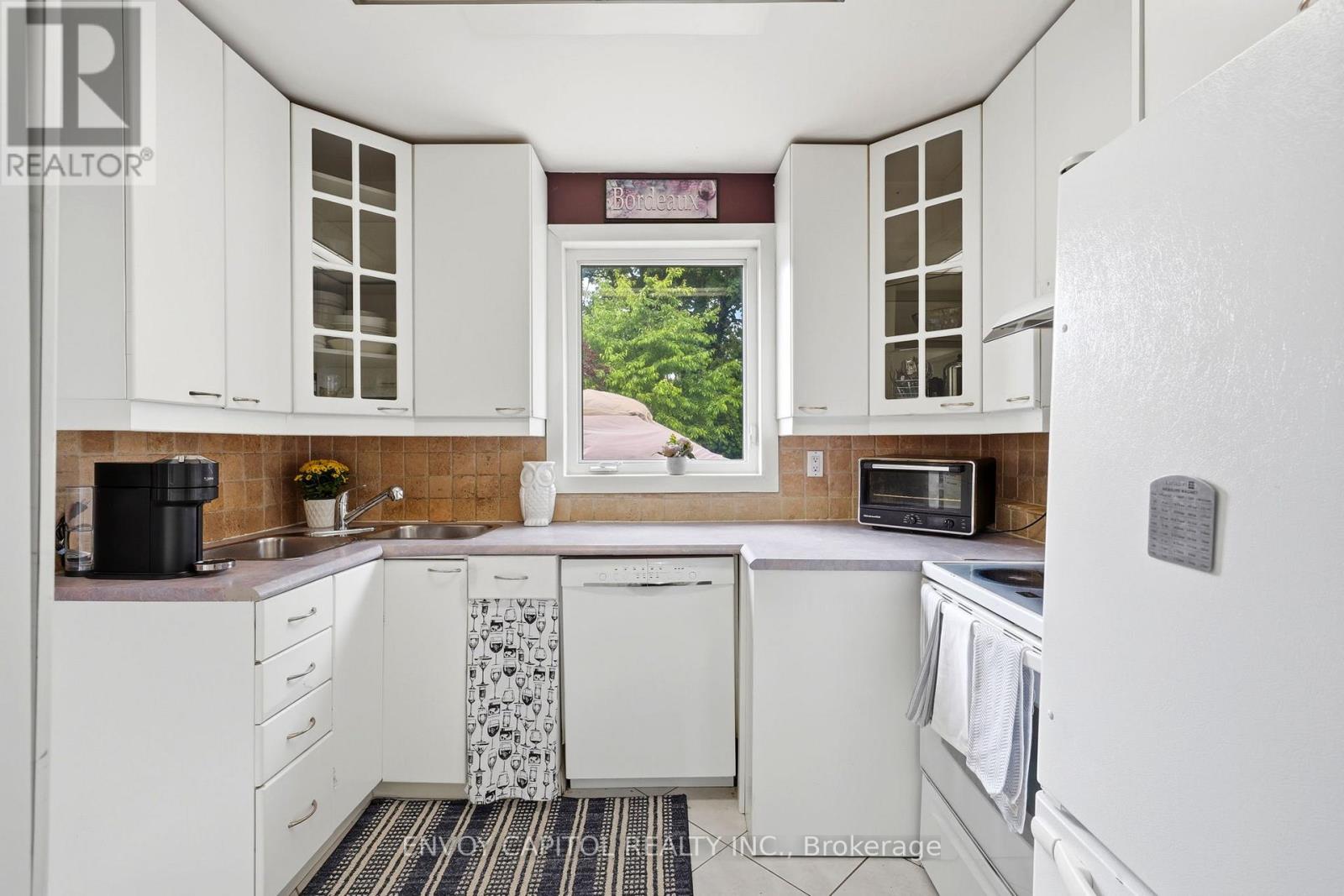 26 Deevale Road, Toronto, Ontario  M3M 1Z3 - Photo 12 - W13467680