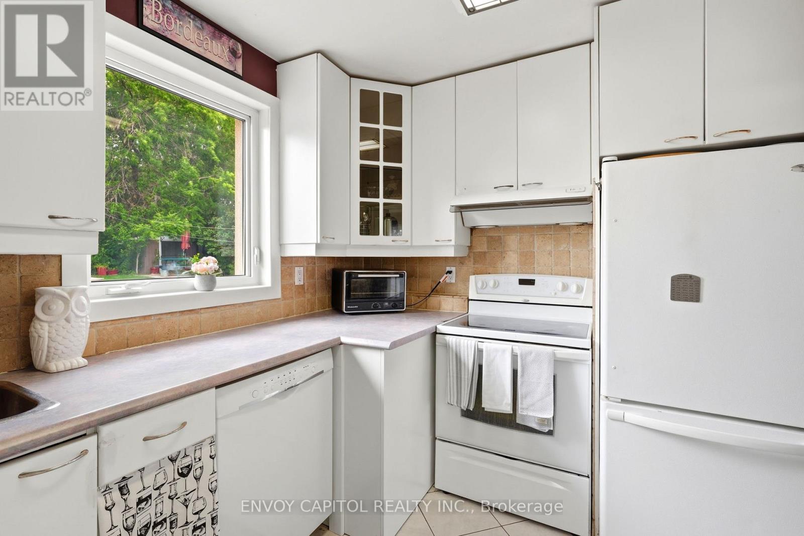 26 Deevale Road, Toronto, Ontario  M3M 1Z3 - Photo 13 - W13467680