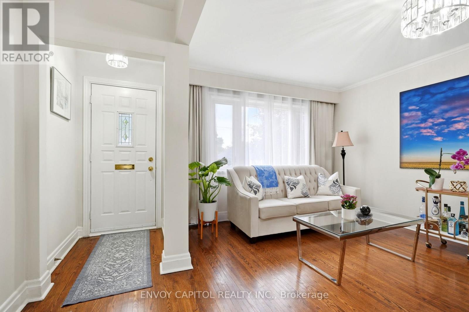 26 Deevale Road, Toronto, Ontario  M3M 1Z3 - Photo 5 - W13467680