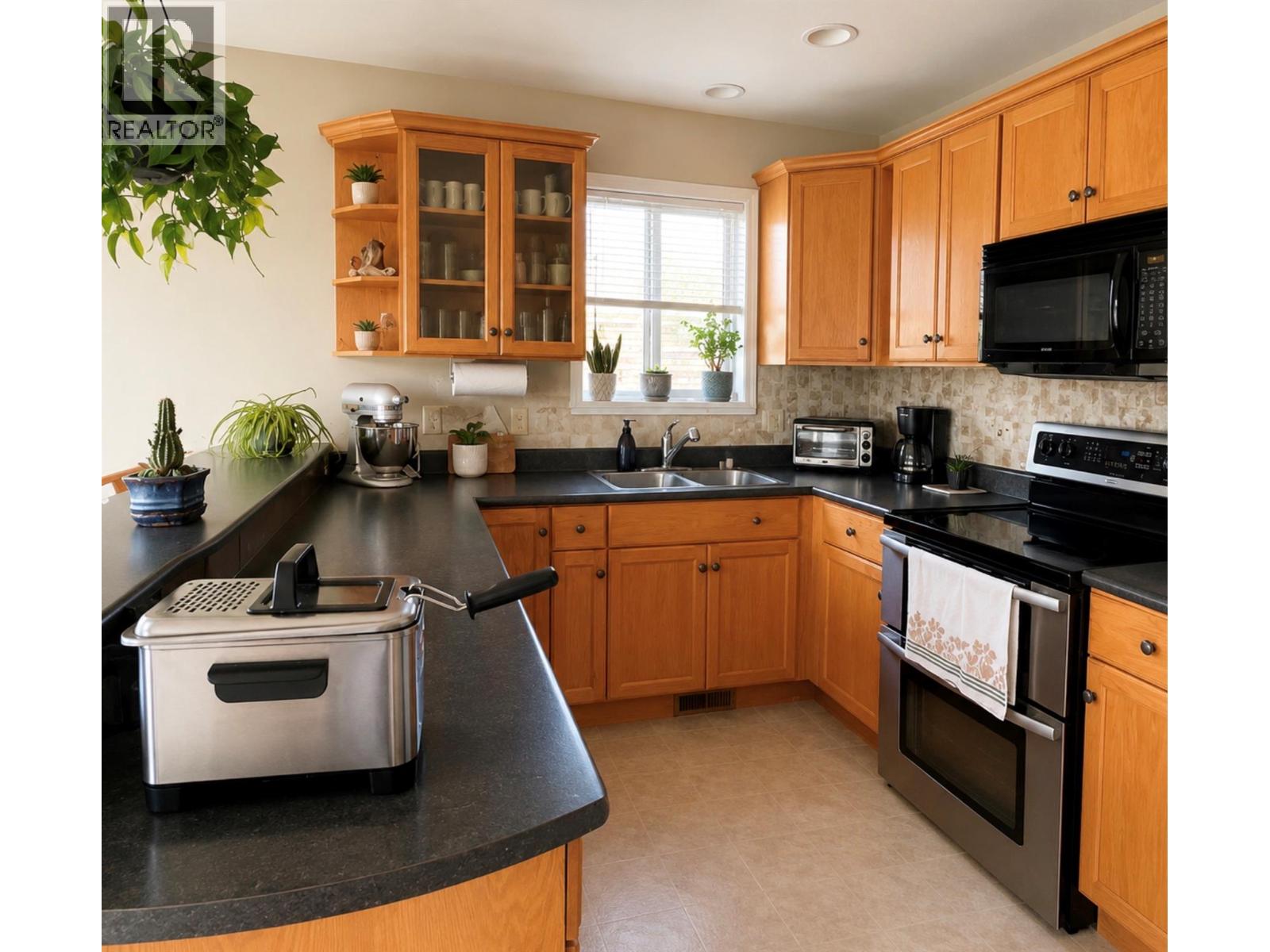 310 Hillaby Avenue, Kelowna, British Columbia  V1X 6G2 - Photo 4 - 10391642