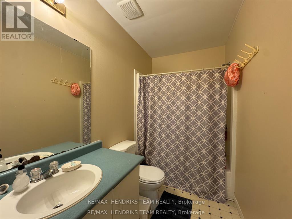 308 Oakdale Avenue, St. Catharines, Ontario L2P 2T5 - Photo 9 - X13467850