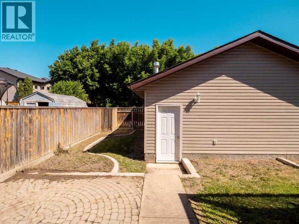 33 Peigan Court W, Lethbridge, Alberta  T1K 6J4 - Photo 37 - A2319978