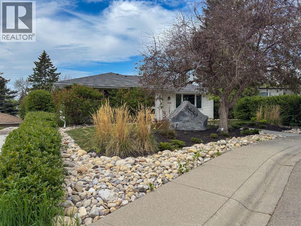 5839 Dalkeith Hill NW, Calgary, Alberta  T3A 1G5 - Photo 1 - A2315973