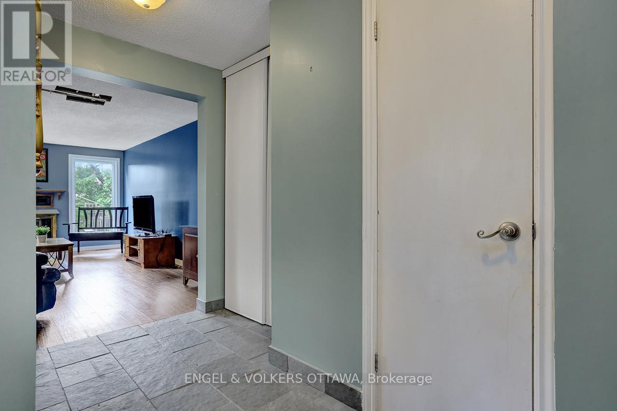 1844 Prestwick Drive, Ottawa, Ontario K1E 2T3 - Photo 5 - X13467838