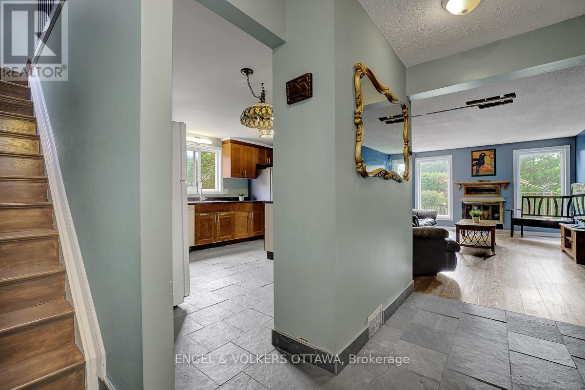 1844 Prestwick Drive, Ottawa, Ontario K1E 2T3 - Photo 6 - X13467838