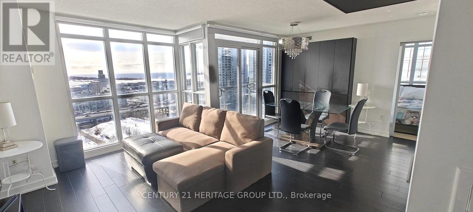 2009 - 15 Iceboat Terrace, Toronto, Ontario M5V 4A5 - Photo 7 - C13467712