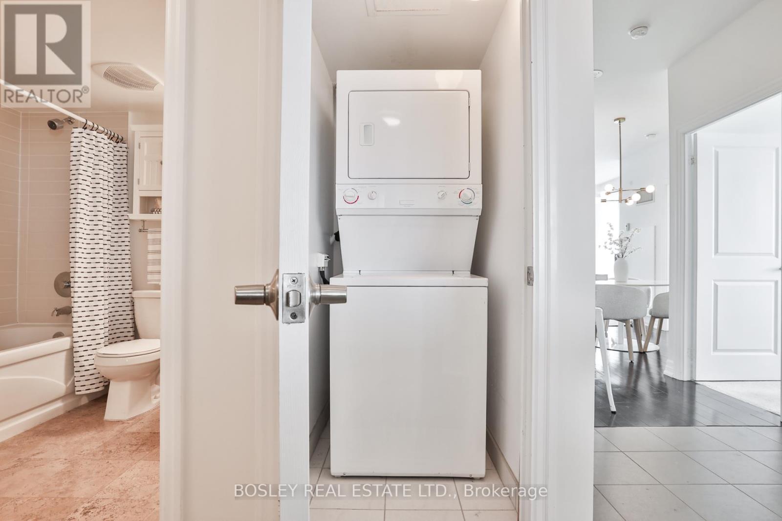701 - 500 St Clair Avenue W, Toronto, Ontario  M6C 1A8 - Photo 10 - C13467808