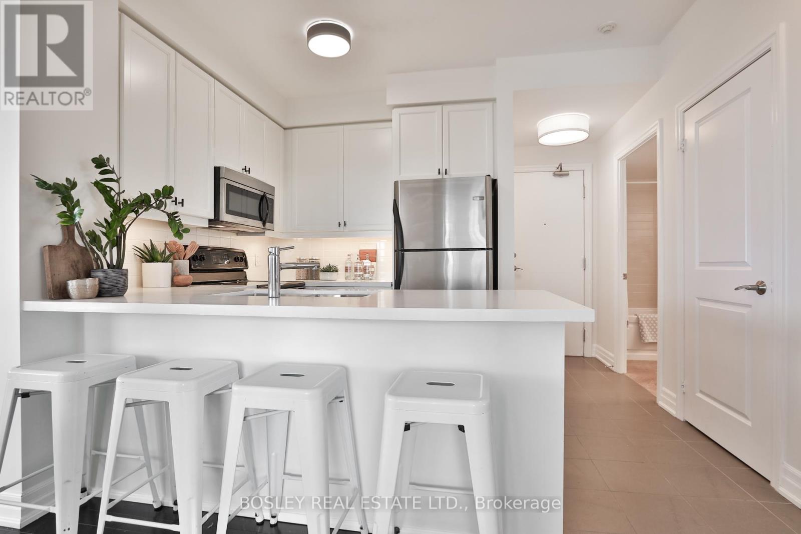 701 - 500 St Clair Avenue W, Toronto, Ontario  M6C 1A8 - Photo 13 - C13467808