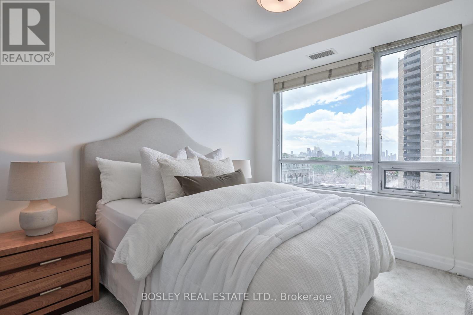 701 - 500 St Clair Avenue W, Toronto, Ontario  M6C 1A8 - Photo 18 - C13467808