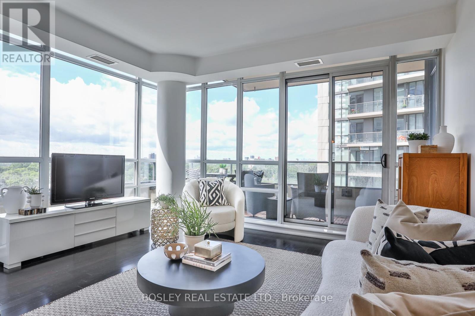 701 - 500 St Clair Avenue W, Toronto, Ontario  M6C 1A8 - Photo 29 - C13467808