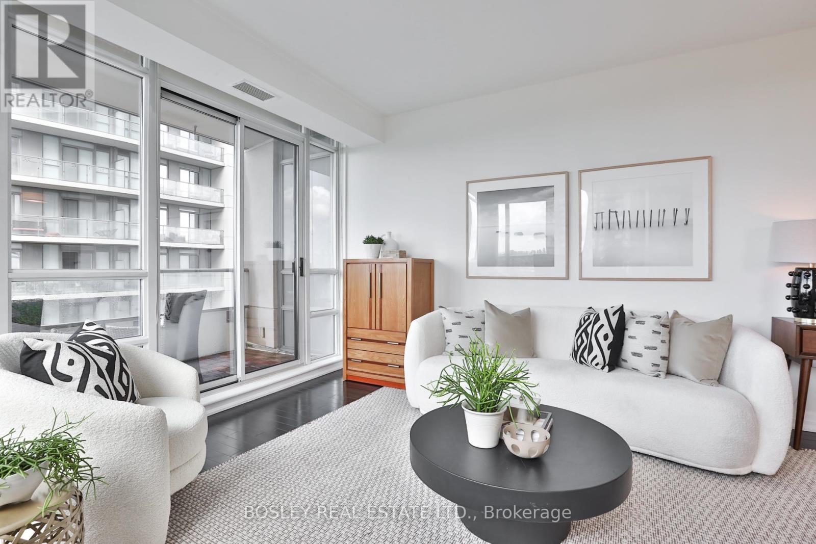 701 - 500 St Clair Avenue W, Toronto, Ontario  M6C 1A8 - Photo 34 - C13467808