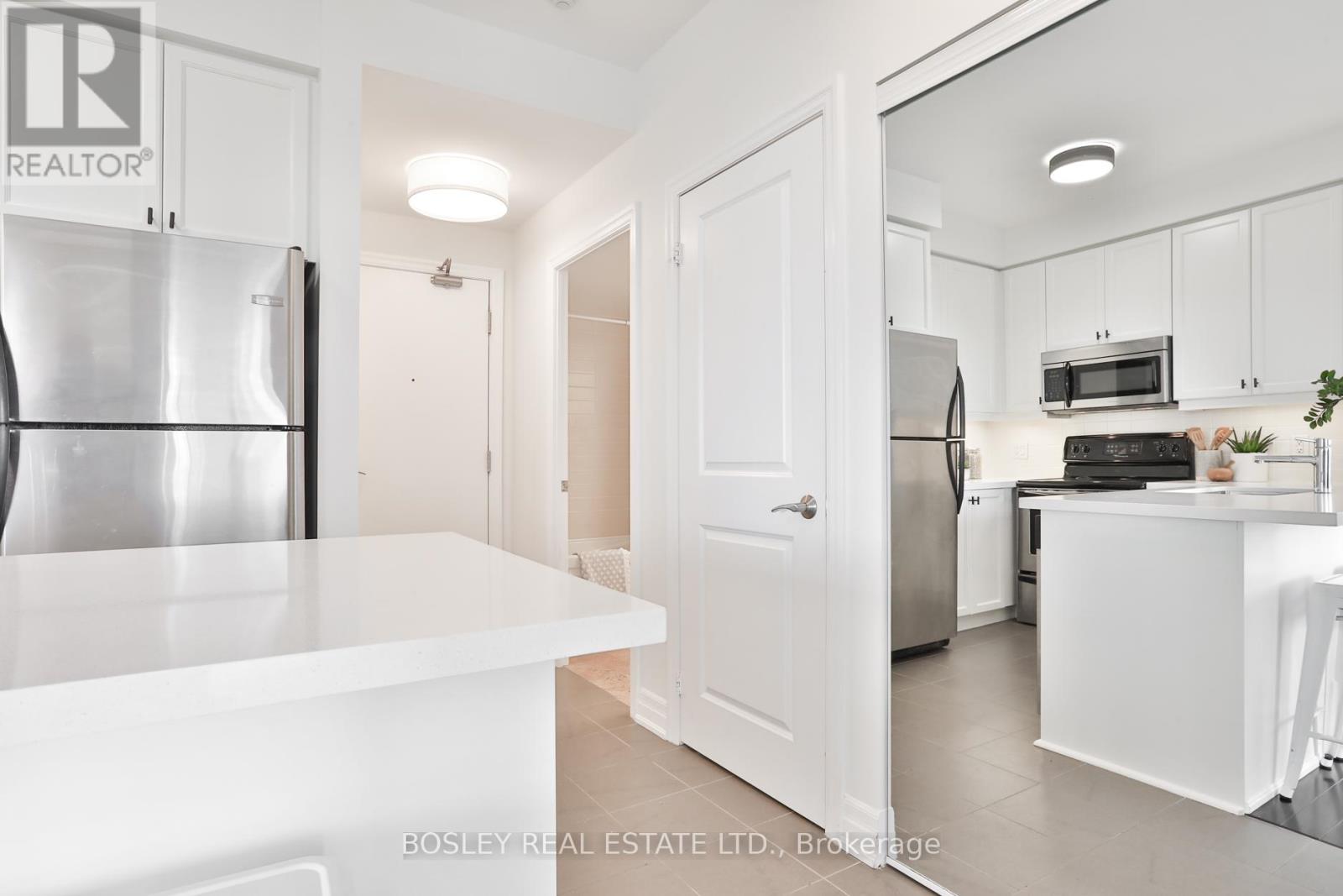 701 - 500 St Clair Avenue W, Toronto, Ontario  M6C 1A8 - Photo 7 - C13467808