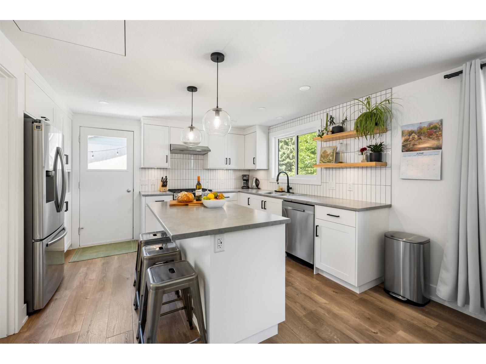 8237 Viola Place, Mission, British Columbia  V2V 5P3 - Photo 11 - R3137759